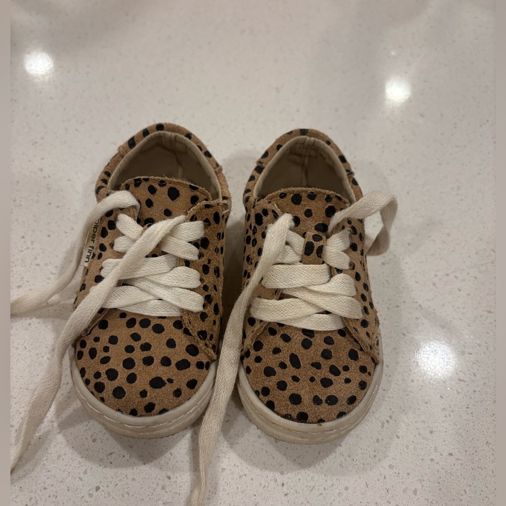 Piper Finn toddler shoes size 4 toddler